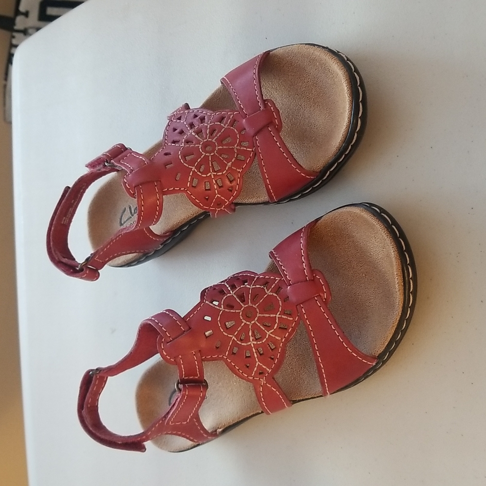 Clarks Bendables Slip On Red Leather Sandals Ladies Size 5M
